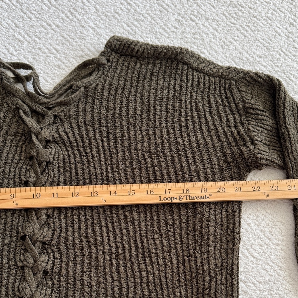 Sweet Wanderer olive Green Lace-Up Back Ribbed Sweater Sz M - Picture 2 of 5